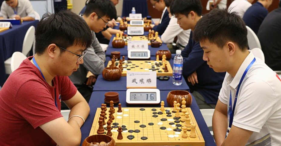 ChessBase Magazine #225: प्राग 2026 के खेल, 27 मिनिएचर और उस मीडिया-कारोबार का हिसाब जो कैटलॉग में नहीं छपता